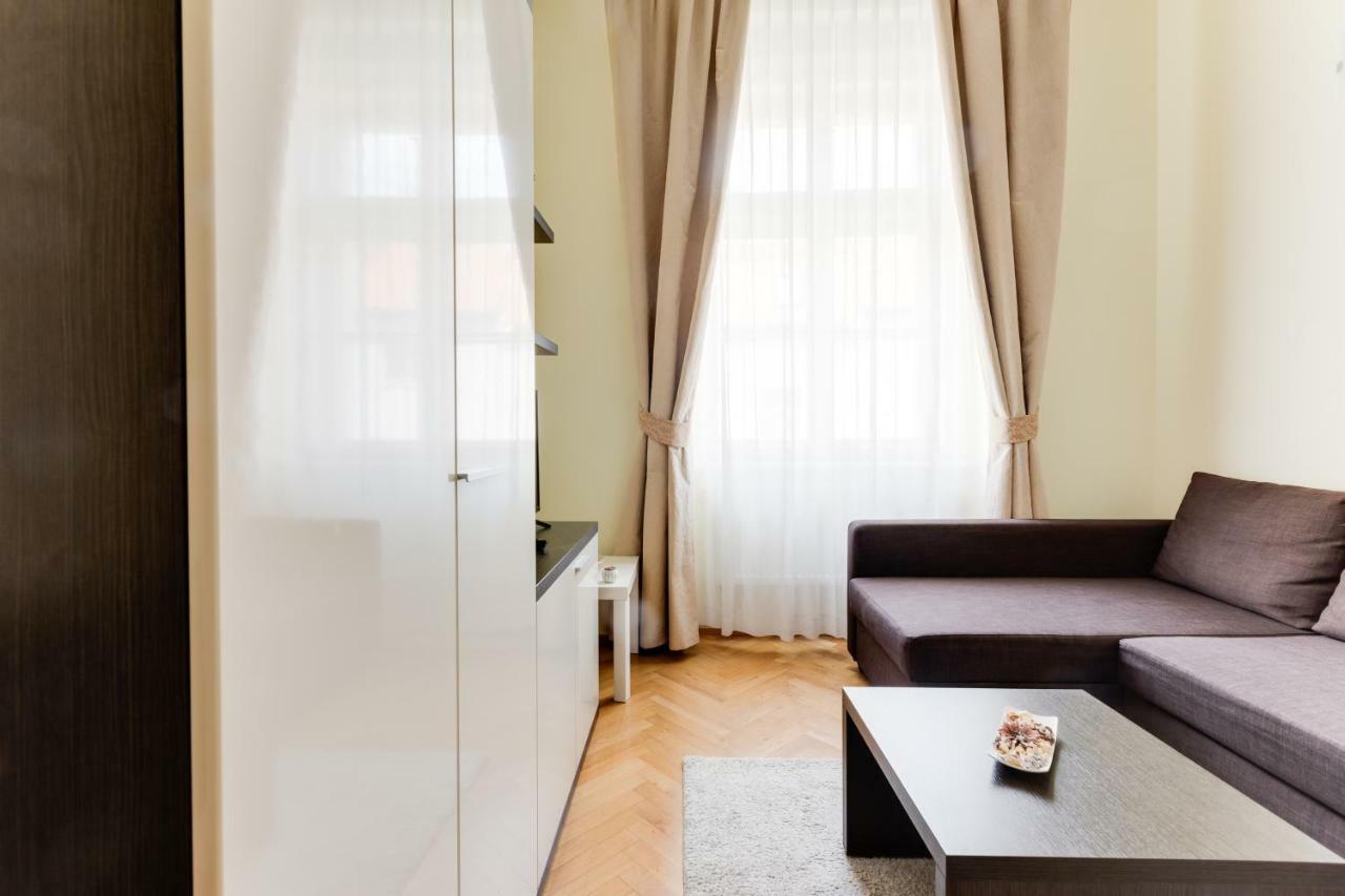 Apartment Halkova 5 Prague Exterior photo